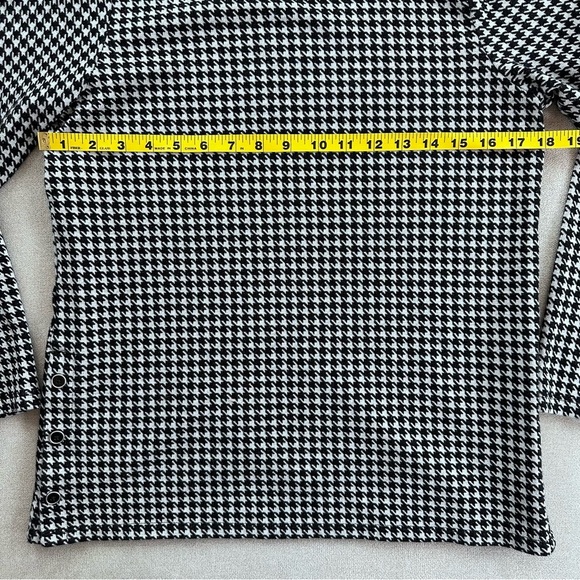 Talbots Black and White Houndstooth Sweater. Medium Petite. - Picture 7 of 9